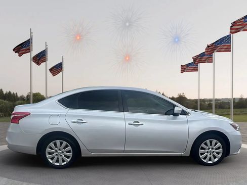Used 2018 Nissan Sentra S FWD image 7