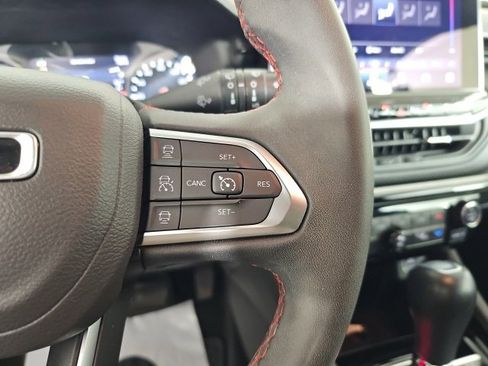 Used 2023 Jeep Compass Trailhawk image 16