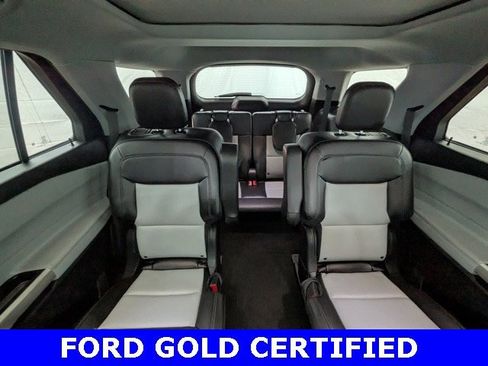 Certified 2022 Ford Explorer XLT w/ Equipment Group 202A image 18