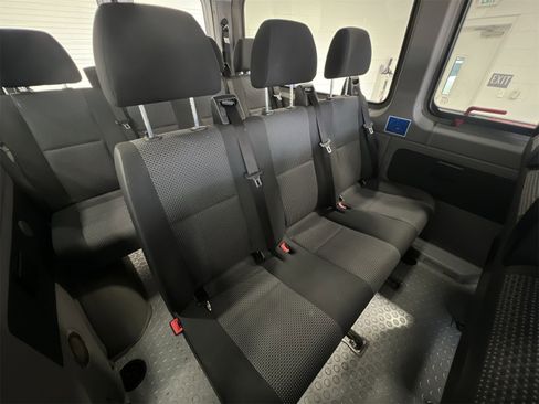 Used 2013 Mercedes-Benz Sprinter 2500 image 21