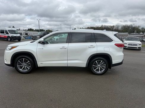 Used 2017 Toyota Highlander XLE AWD/4WD image 11