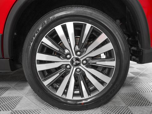 Used 2020 Mitsubishi Outlander ES FWD image 28