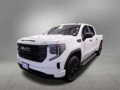 Used 2023 GMC Sierra 1500 Pro w/ Graphite Edition