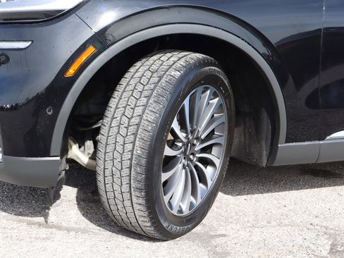 Used 2020 Lincoln Aviator Reserve w/ Equipment Group 201A image 17