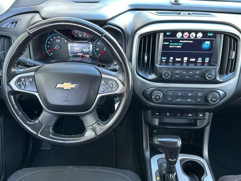 Used 2017 Chevrolet Colorado LT w/ Safety Package image 14
