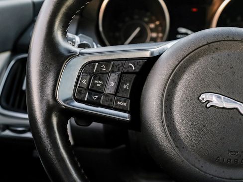 Used 2019 Jaguar E-PACE S image 18