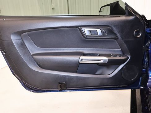 Certified 2018 Ford Mustang GT w/ Black Accent Package image 9