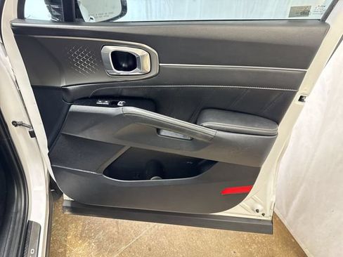 Used 2023 Kia Sorento SX FWD image 30