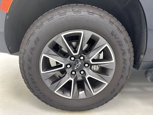 Used 2021 Chevrolet Tahoe Z71 image 41