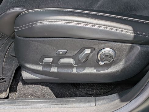 Used 2022 Genesis GV70 3.5T Sport w/ Sport Prestige Package image 23