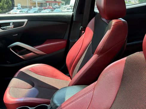 Used 2012 Hyundai Veloster w/ Style Pkg FWD image 18