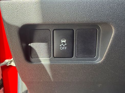 Used 2014 Scion xB FWD image 18