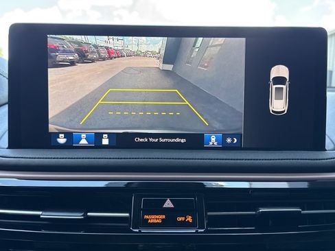 Used 2025 Acura MDX w/ Technology Package FWD image 9