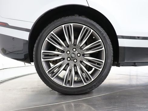 Used 2019 Land Rover Range Rover Velar R-Dynamic SE AWD/4WD image 50