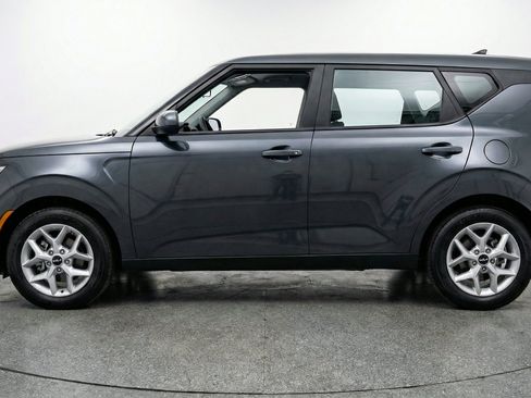 Used 2025 Kia Soul LX w/ LX Technology Package FWD image 5