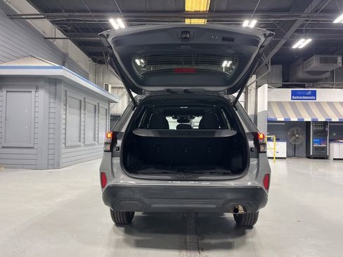 Used 2026 Subaru Forester Premium AWD/4WD image 11