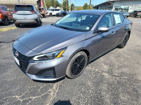 New 2025 Nissan Altima 2.5 SV w/ SV Special Edition Package image 4