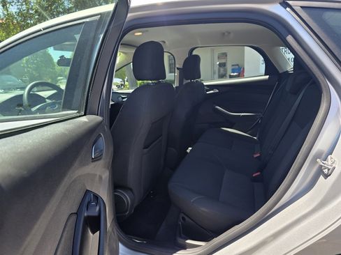 Used 2016 Ford Focus SE image 30