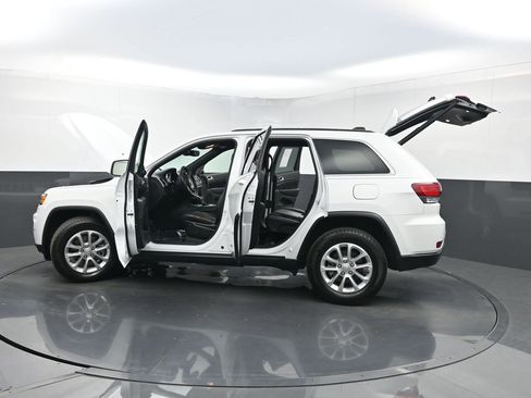 Used 2022 Jeep Grand Cherokee Laredo X image 34