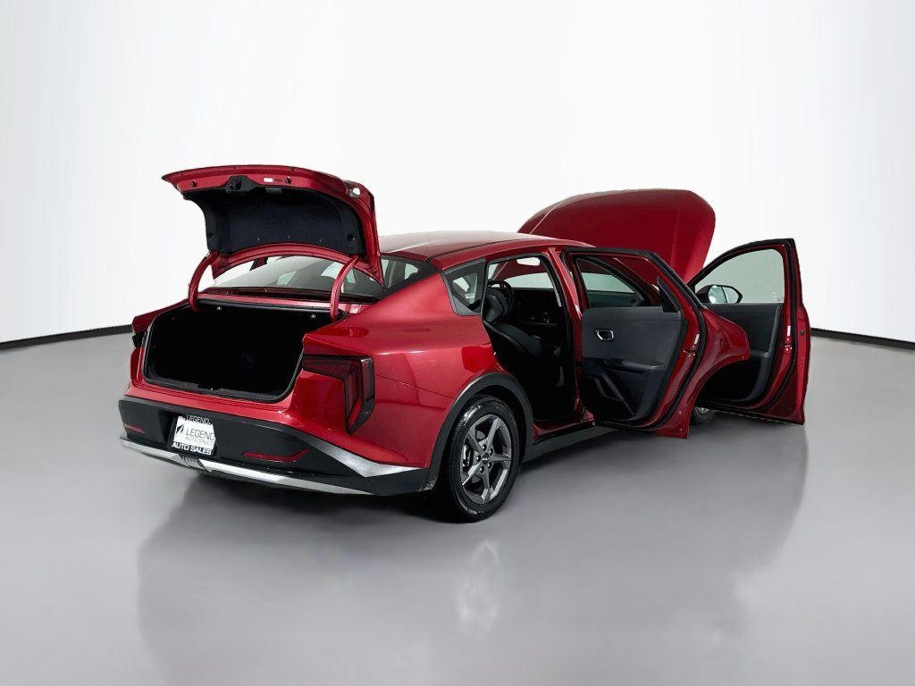 Used 2025 Kia K4 FWD image 19