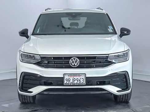 Used 2024 Volkswagen Tiguan SE R-Line image 10