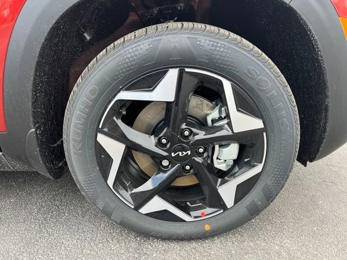 New 2026 Kia Seltos S AWD/4WD image 11