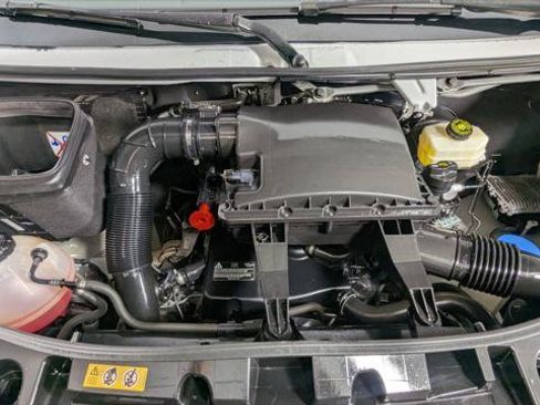 Used 2022 Mercedes-Benz Sprinter 2500 image 28