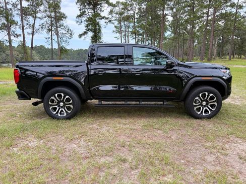 Used 2023 GMC Canyon AT4 w/ Canyon Safety Plus Package AWD/4WD image 6