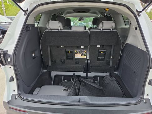Used 2023 Toyota Sienna LE FWD image 23