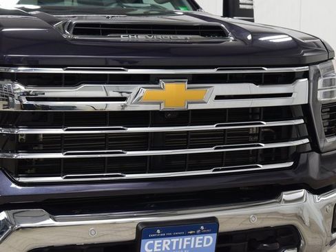Certified 2024 Chevrolet Silverado 2500 LTZ w/ LTZ Premium Package image 11
