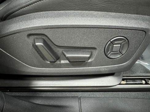 Certified 2022 Audi Q3 2.0T Premium w/ Convenience Package image 19