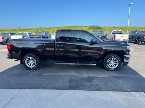 Used 2018 Chevrolet Silverado 1500 LT w/ All Star Edition AWD/4WD image 4