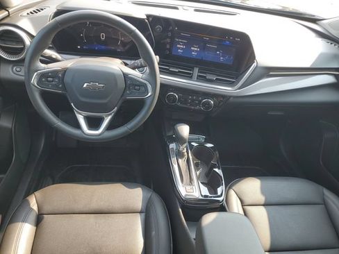 Certified 2024 Chevrolet Trax ACTIV w/ Sunroof Package FWD image 11
