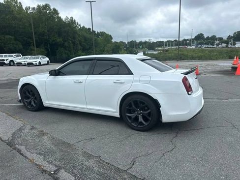 Used 2022 Chrysler 300 S RWD image 4