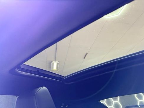 Used 2018 Chevrolet Camaro SS RWD image 28