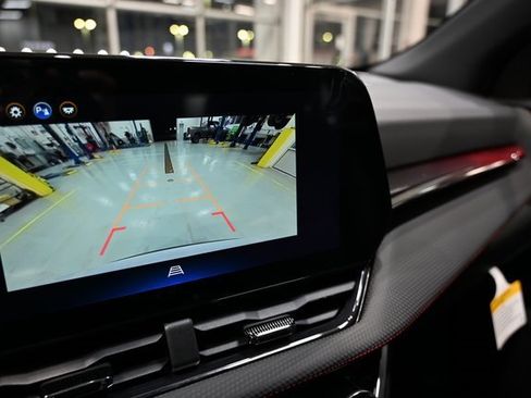 New 2026 Chevrolet Equinox RS w/ LPO, Floor Liner Package image 16