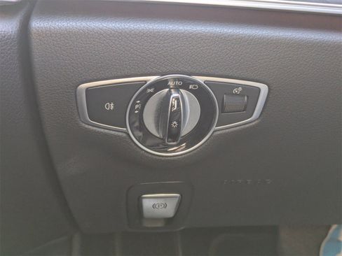 Used 2019 Mercedes-Benz E 300 4MATIC image 57