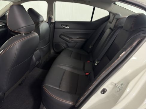 Certified 2022 Nissan Altima 2.5 SR w/ Midnight Edition Package image 7