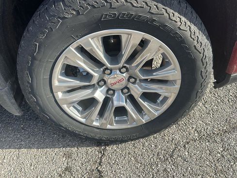 Used 2023 GMC Sierra 1500 Denali w/ Technology Package image 3