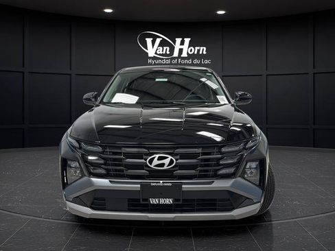 Used 2025 Hyundai Tucson SE AWD/4WD image 2