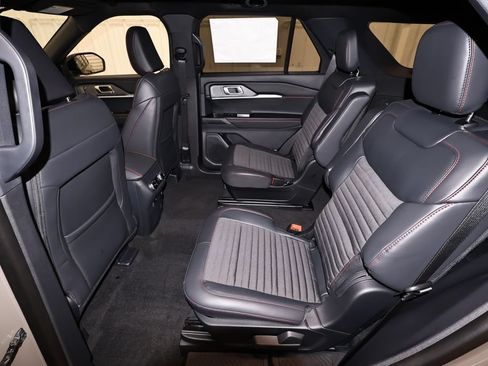 New 2027 Ford Explorer ST-Line w/ Premium Package AWD/4WD image 16