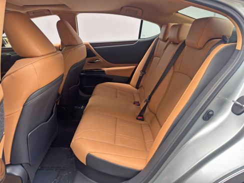 Used 2025 Lexus ES 300h w/ Accessory Package (Z1) FWD image 42