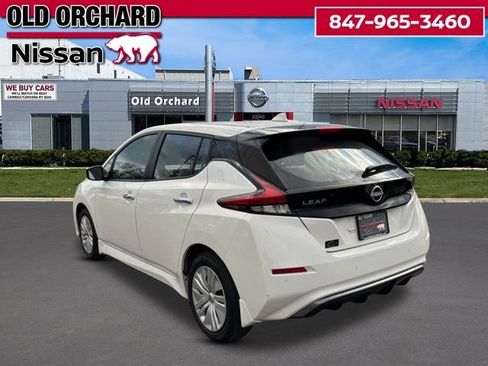 Used 2025 Nissan Leaf S image 8