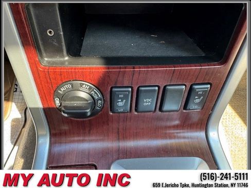 Used 2011 Nissan Pathfinder LE w/ Navigation Pkg image 20