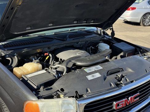 Used 2004 GMC Yukon XL SLT w/ Preferred Equipment Group image 25