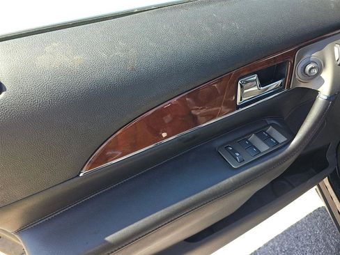 Used 2014 Lincoln MKX AWD w/ Equipment Group 101A image 8