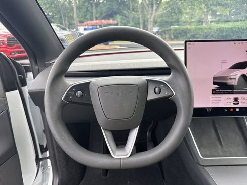 Used 2026 Tesla Model Y 2WD image 24