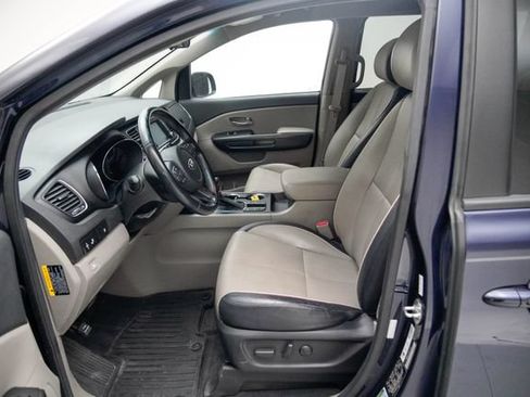 Used 2019 Kia Sedona EX FWD image 23