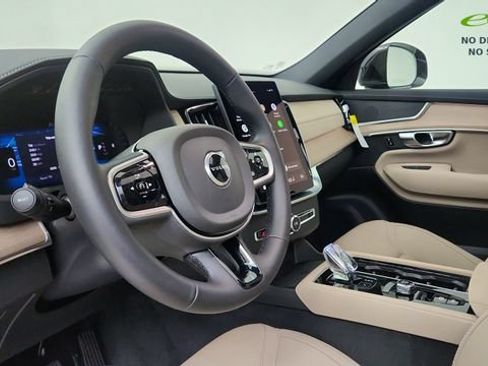 Used 2026 Volvo XC90 B5 Plus w/ Protection Package AWD/4WD image 51