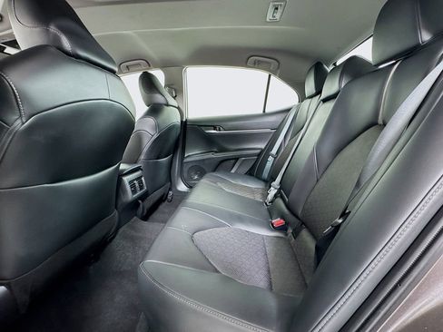 Used 2023 Toyota Camry XSE FWD image 8